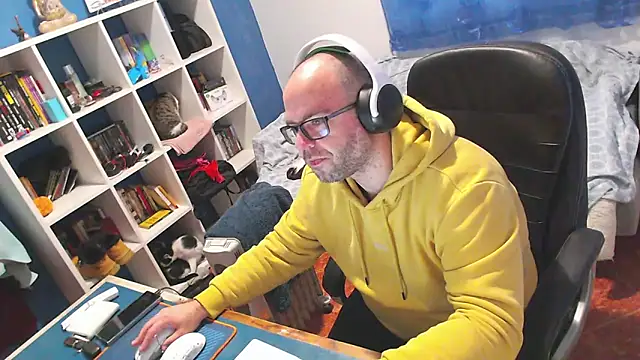 Snapshot of ravingr4d4 chatting on February 3, 9:14 am ravingr4d4 online show from February 3, 9:14 am