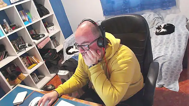 Snapshot of ravingr4d4 chatting on February 4, 11:49 am ravingr4d4 online show from February 4, 11:49 am