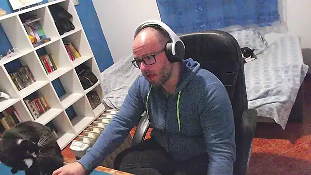 Snapshot of ravingr4d4 chatting on February 7, 8:01 pm ravingr4d4 online show from February 7, 8:01 pm