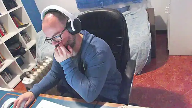 Snapshot of ravingr4d4 chatting on February 11, 10:20 am ravingr4d4 online show from February 11, 10:20 am