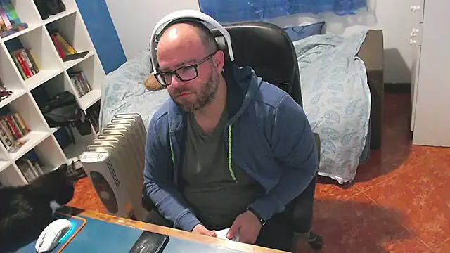 Snapshot of ravingr4d4 chatting on February 11, 10:26 pm ravingr4d4 online show from February 11, 10:26 pm