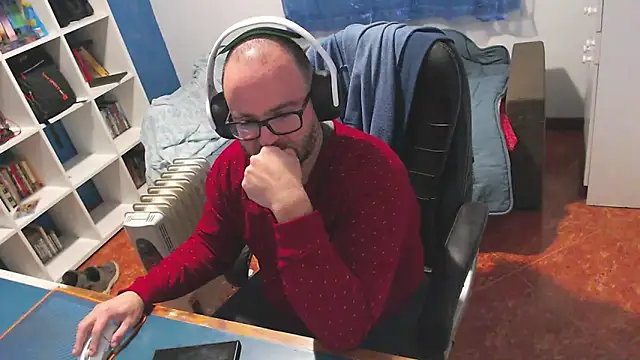 Snapshot of ravingr4d4 chatting on February 14, 12:40 am ravingr4d4 online show from February 14, 12:40 am