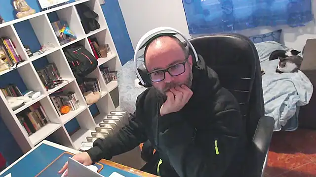 Snapshot of ravingr4d4 chatting on February 18, 12:12 pm ravingr4d4 online show from February 18, 12:12 pm