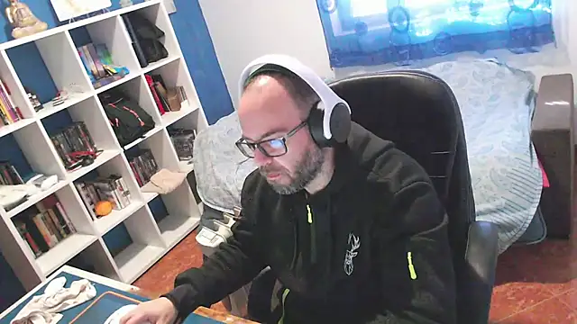 Snapshot of ravingr4d4 chatting on February 20, 9:21 am ravingr4d4 online show from February 20, 9:21 am