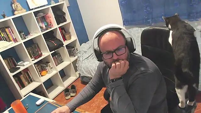 Snapshot of ravingr4d4 chatting on February 25, 12:09 am ravingr4d4 online show from February 25, 12:09 am