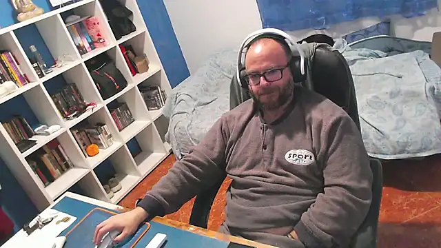 Snapshot of ravingr4d4 chatting on February 28, 12:44 am ravingr4d4 online show from February 28, 12:44 am