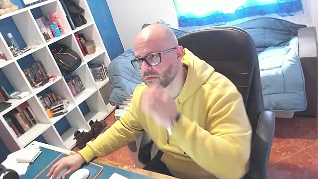 Snapshot of ravingr4d4 chatting on March 4, 11:38 am ravingr4d4 online show from March 4, 11:38 am