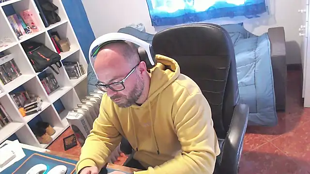 Snapshot of ravingr4d4 chatting on March 12, 12:33 pm ravingr4d4 online show from March 12, 12:33 pm