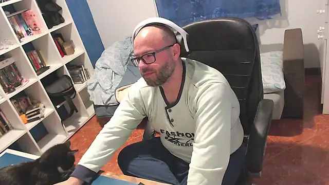 Snapshot of ravingr4d4 chatting on March 14, 1:12 am ravingr4d4 online show from March 14, 1:12 am