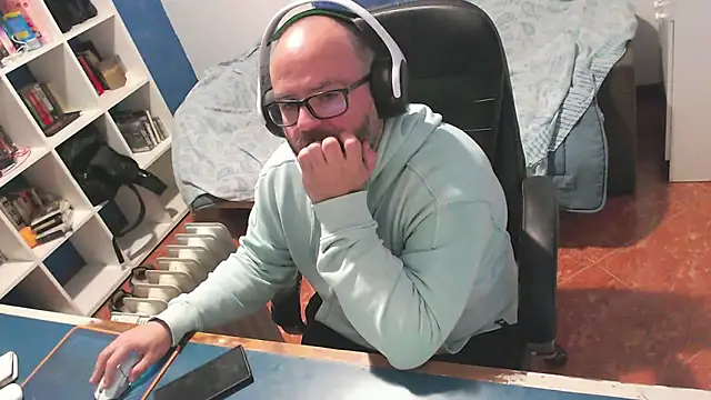 Snapshot of ravingr4d4 chatting on March 16, 9:41 pm ravingr4d4 online show from March 16, 9:41 pm