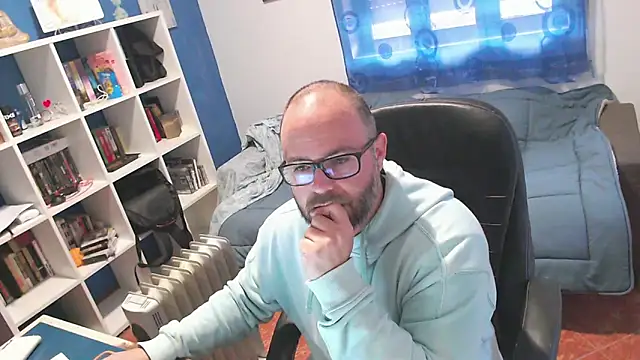 Snapshot of ravingr4d4 chatting on March 18, 9:01 am ravingr4d4 online show from March 18, 9:01 am