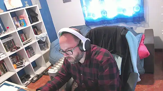 Snapshot of ravingr4d4 chatting on March 24, 1:16 pm ravingr4d4 online show from March 24, 1:16 pm