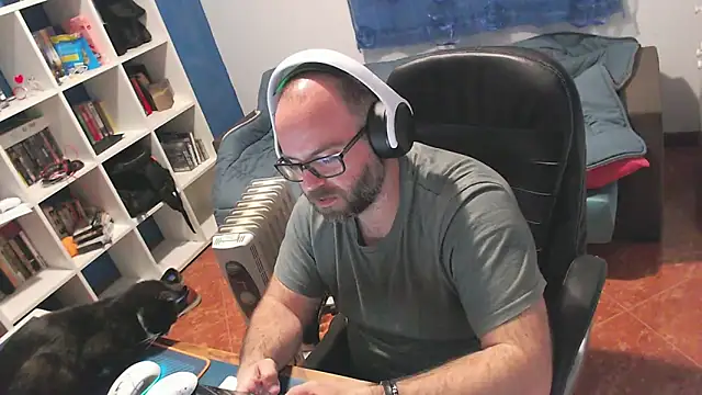 Snapshot of ravingr4d4 chatting on March 25, 9:32 pm ravingr4d4 online show from March 25, 9:32 pm