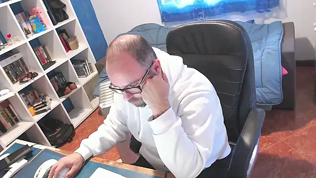 Snapshot of ravingr4d4 chatting on March 26, 10:10 am ravingr4d4 online show from March 26, 10:10 am