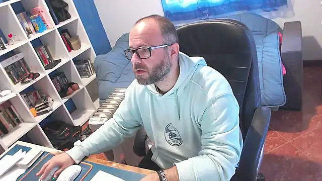 Snapshot of ravingr4d4 chatting on March 27, 9:10 am ravingr4d4 online show from March 27, 9:10 am