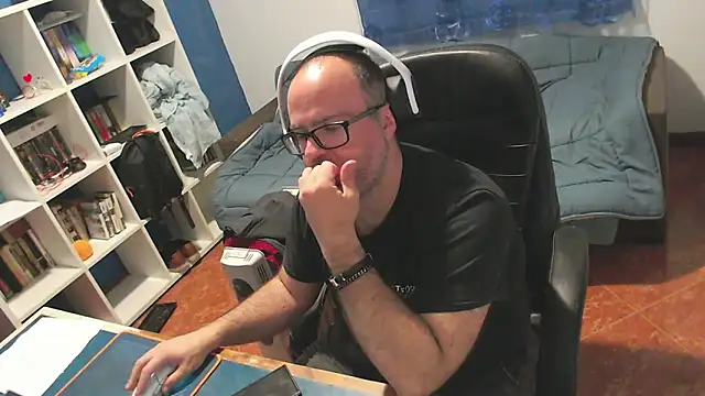 Snapshot of ravingr4d4 chatting on March 31, 8:42 pm ravingr4d4 online show from March 31, 8:42 pm