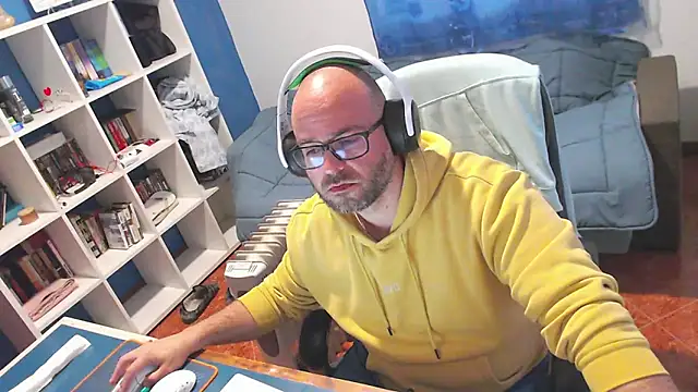 Snapshot of ravingr4d4 chatting on April 14, 1:28 pm ravingr4d4 online show from April 14, 1:28 pm