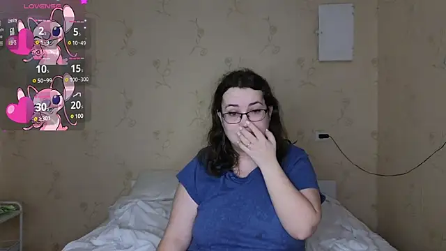 Snapshot of VladaCandy chatting on February 25, 8:19 pm VladaCandy online show from February 25, 8:19 pm