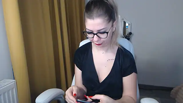 SugarErika online show from January 14, 5:40 am