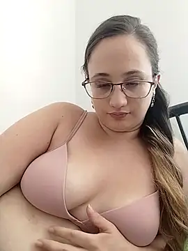 Snapshot of Karol_and_David_hotcouple chatting on December 20, 6:02 pm Karol and David hotcouple online show from December 20, 6:02 pm