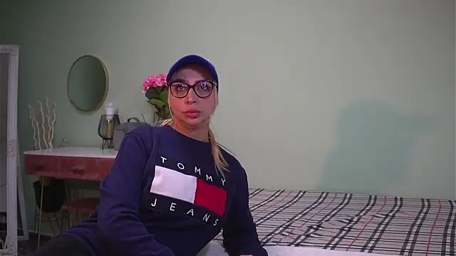 CelineConner online show from January 22, 5:05 am