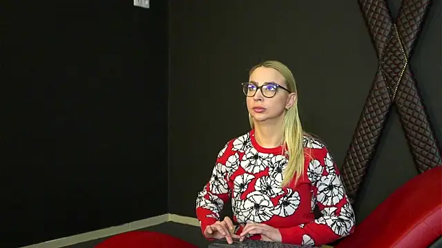 CelineConner online show from February 17, 8:52 am