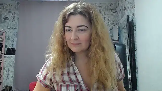 Helen1974 online show from February 3, 1:30 pm