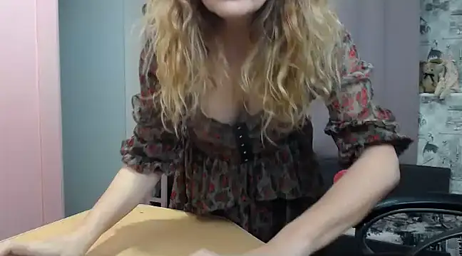 Helen1974 online show from February 9, 10:54 pm