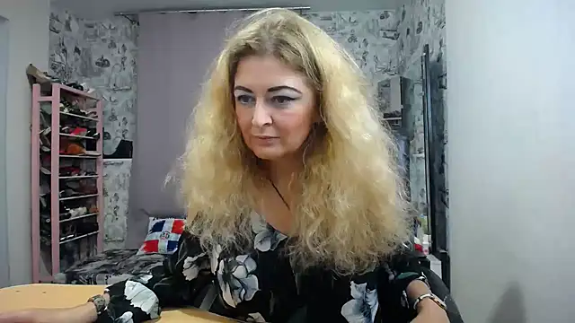 Helen1974 online show from October 25, 3:40 pm