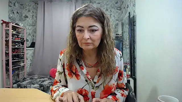 Helen1974 online show from June 2, 10:12 pm