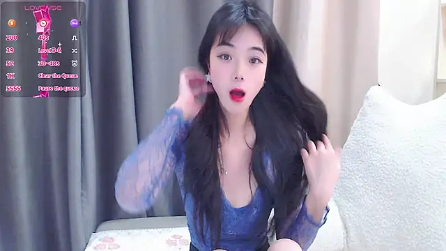 Snapshot of Duludulu_007 chatting on January 19, 5:37 am Duludulu 007 online show from January 19, 5:37 am