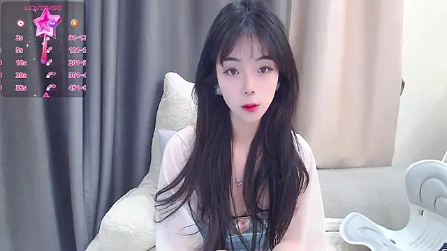 Snapshot of Duludulu_007 chatting on February 5, 6:13 am Duludulu 007 online show from February 5, 6:13 am