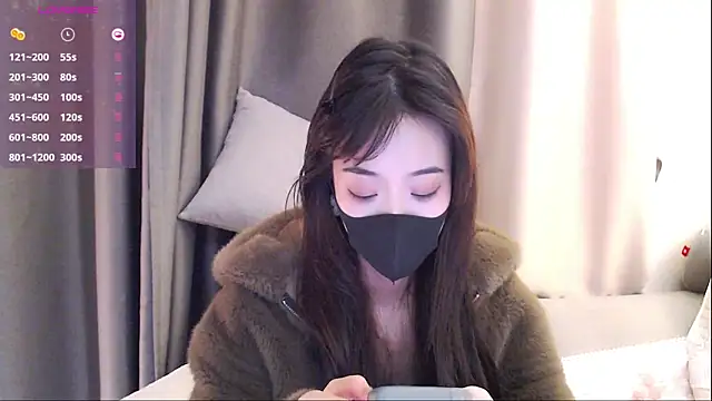 Snapshot of Duludulu_007 chatting on October 13, 4:23 am Duludulu 007 online show from October 13, 4:23 am