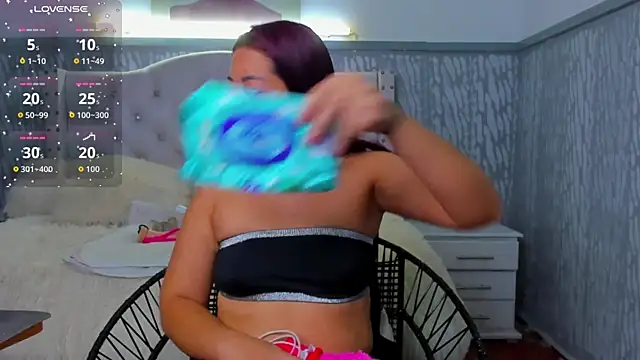 sexylaurita online show from March 21, 12:21 pm