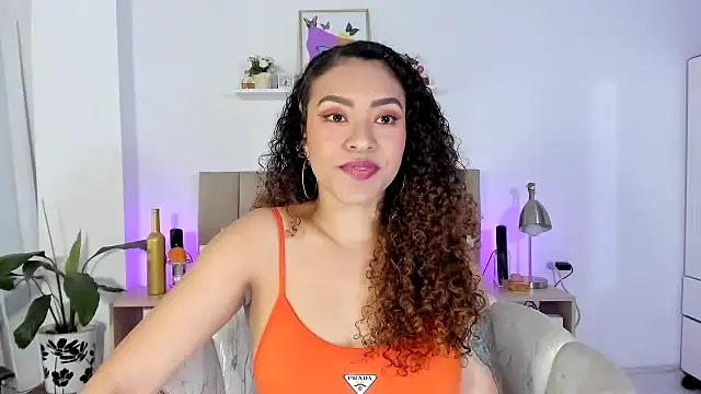 Zoe Gruber online show from February 3, 11:32 pm