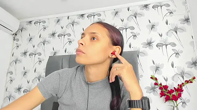 Ehotloveaxxx online show from October 4, 4:38 pm