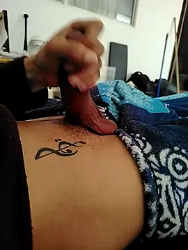 Snapshot of Eduardoxxx51 chatting on April 16, 4:19 pm Eduardoxxx51 online show from April 16, 4:19 pm