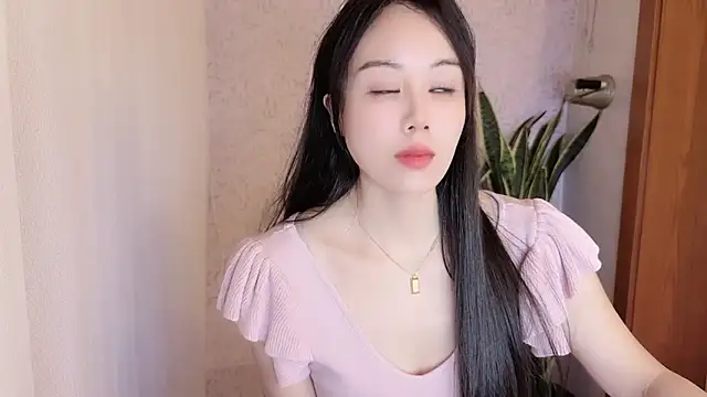 Snapshot of XIAOYU-a chatting on October 15, 2:06 pm XIAOYU-a online show from October 15, 2:06 pm