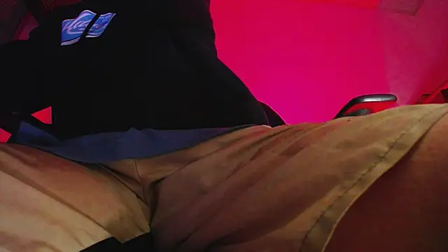 zacwatson  online show from January 14, 1:44 am