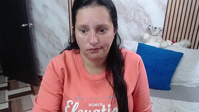 Snapshot of CristialJones_ chatting on September 10, 1:33 pm CristialJones online show from September 10, 1:33 pm