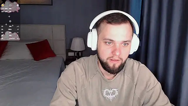 ChillyXO online show from June 28, 11:55 pm