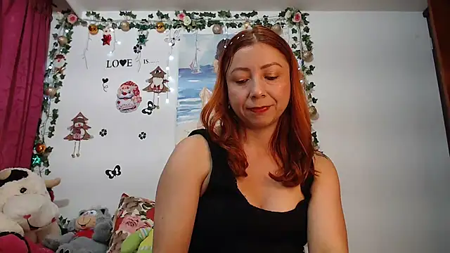 malusexy33 online show from December 28, 4:51 am