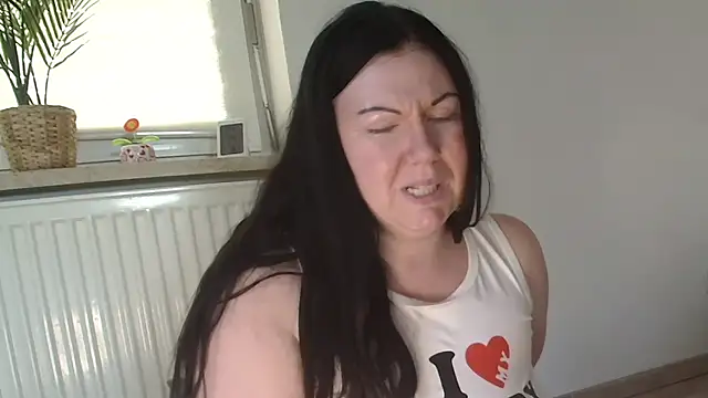 p6w official online show from February 3, 2:13 pm