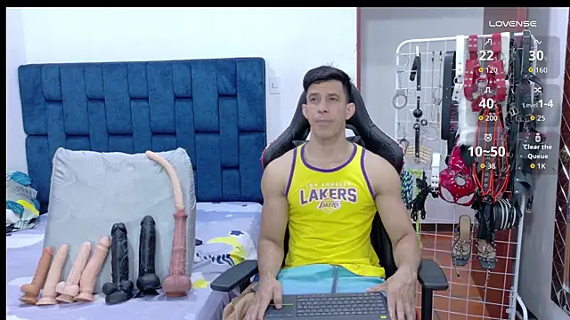 JoseRumbero26 online show from April 3, 9:35 pm