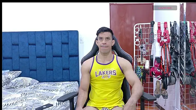 JoseRumbero26 online show from April 15, 1:40 pm