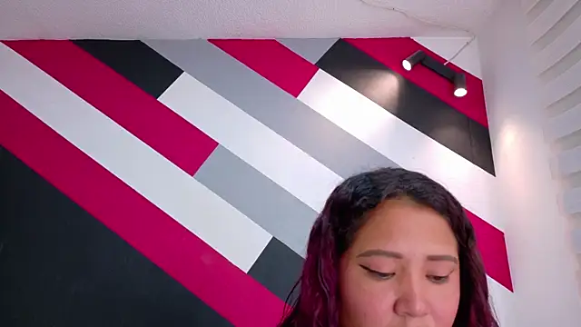 I am yours- online show from November 24, 11:54 am