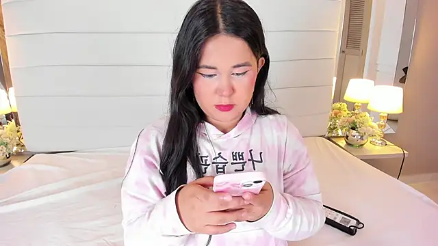 Lilly 2809  online show from September 18, 4:14 am