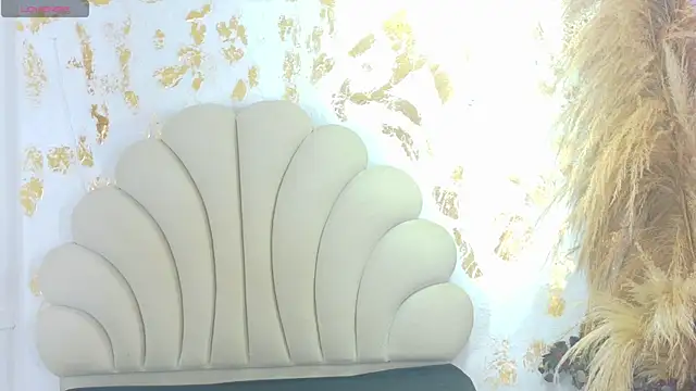 bonieklent online show from November 3, 11:37 pm