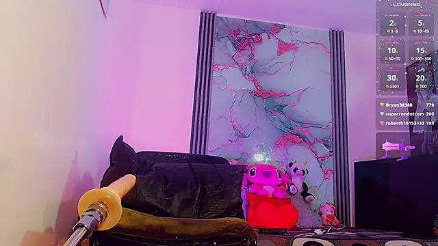  ChanellR  online show from October 8, 7:33 pm