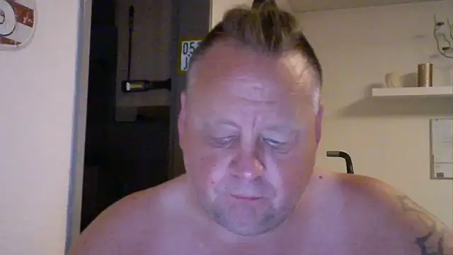 Snapshot of pimmelmann3 chatting on June 16, 8:44 pm pimmelmann3 online show from June 16, 8:44 pm